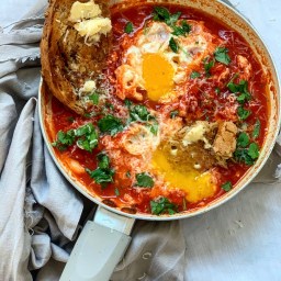 EGGS POACHED IN CHILLI TOMATOES