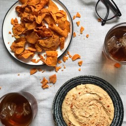 BURNT GARLIC HUMMUS
