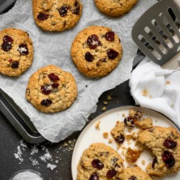 SALTED MAPLE, GINGER & CRANBERRY OATMEAL COOKIES
