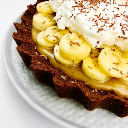 BANOFFEE PIE WITH CARDAMOM & MISO CARAMEL