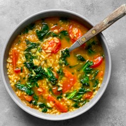 TOMATO & KALE RICE SOUP